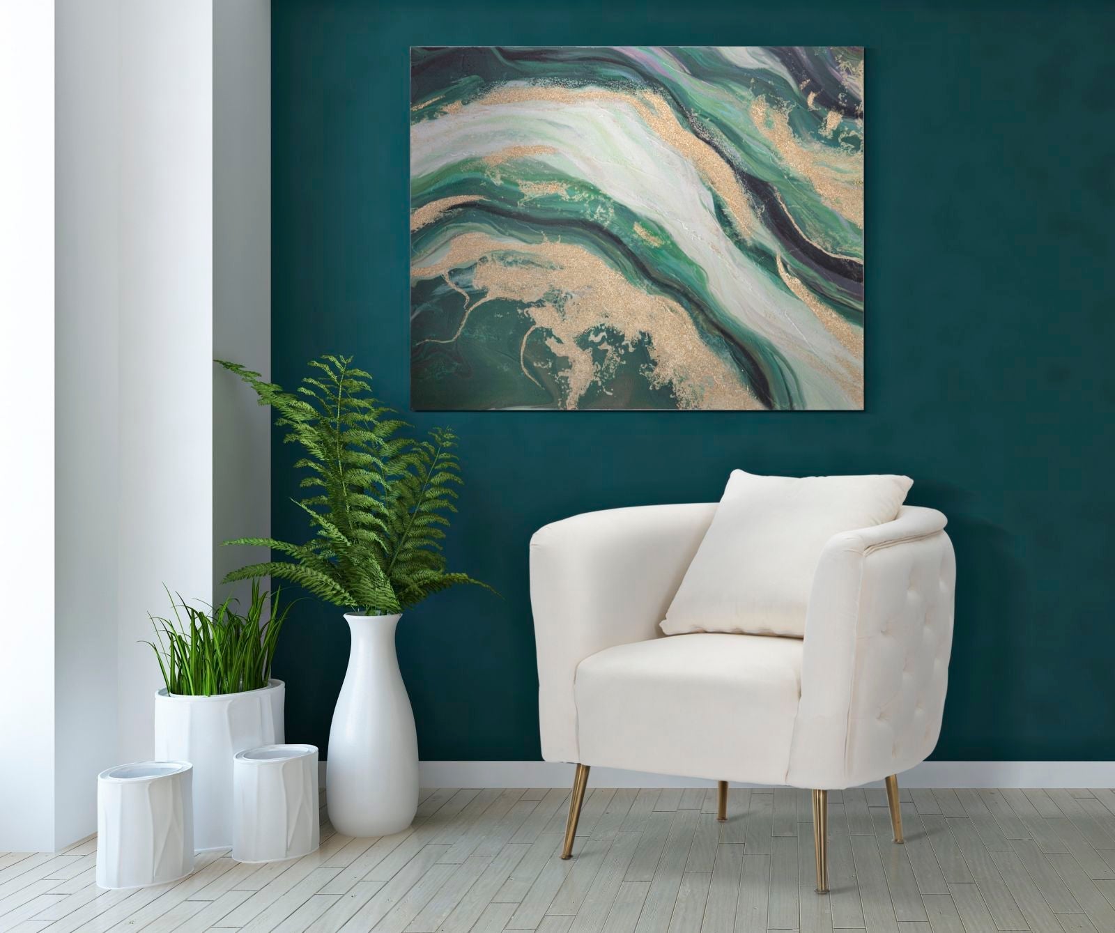 Poltrona "Bucarest" – Poltrona Estofada Creme com Pernas Douradas e Almofada (76 x 74 x 73 cm)