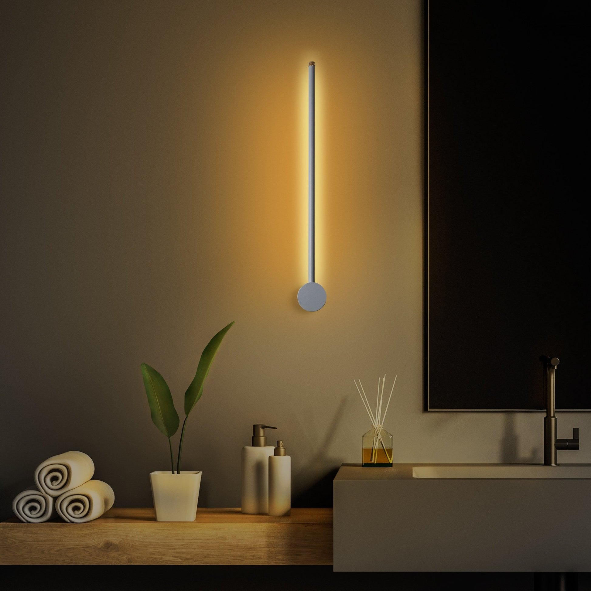 Candeeiro de Parede "Sword" – Cinzento – 62x10x7 cm – Design Moderno e Elegante