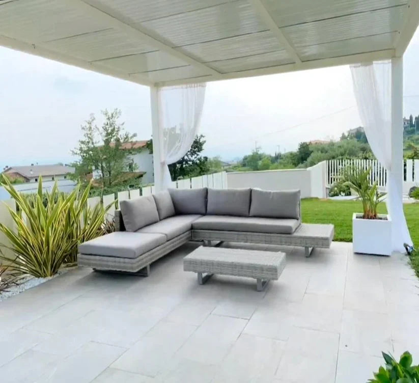 Conjuntos Lounge de Jardim em Vime – Sofás com Mesa para Exterior