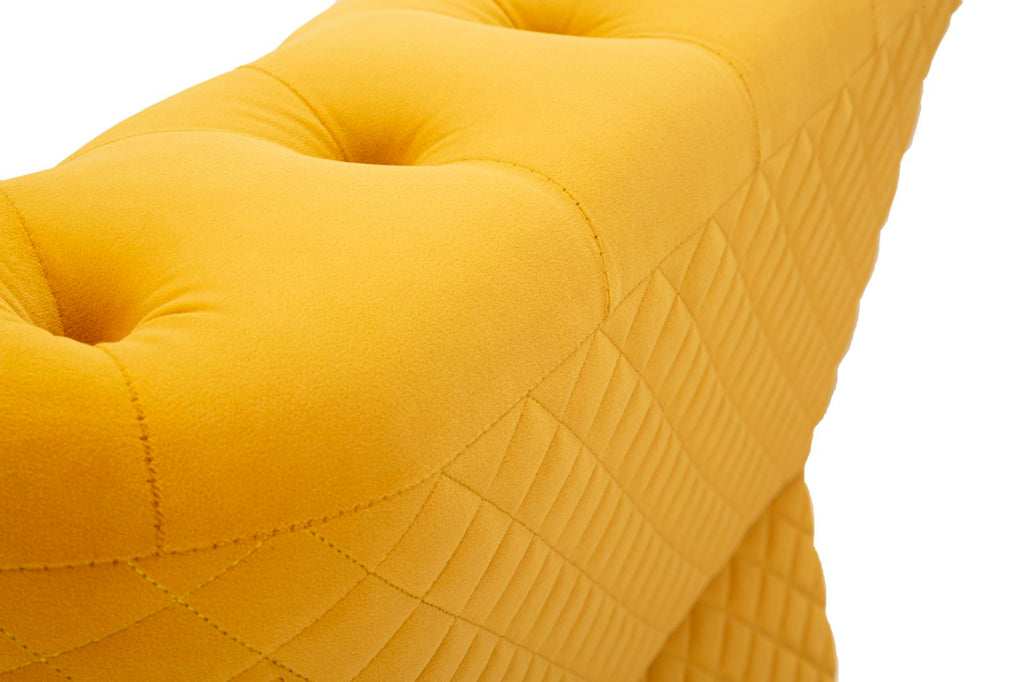 Poltrona Emy Mustard com Almofada - Madeira e Veludo Mostarda com Pernas Douradas - 104 cm x 83 cm x 76 cm
