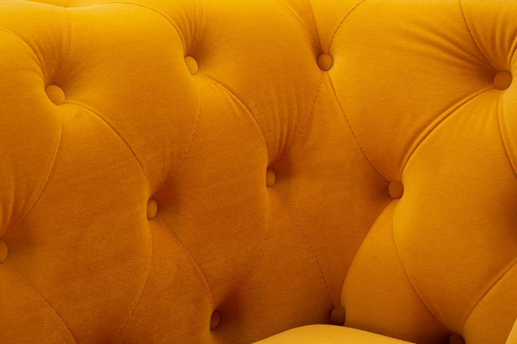 Poltrona Emy Mustard com Almofada - Madeira e Veludo Mostarda com Pernas Douradas - 104 cm x 83 cm x 76 cm