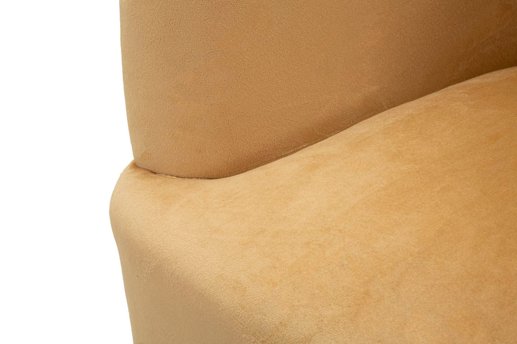 Poltrona Browy com Almofadas - Madeira e Couro Sintético Marrom com Pernas Pretas - 73 cm x 66 cm x 78 cm