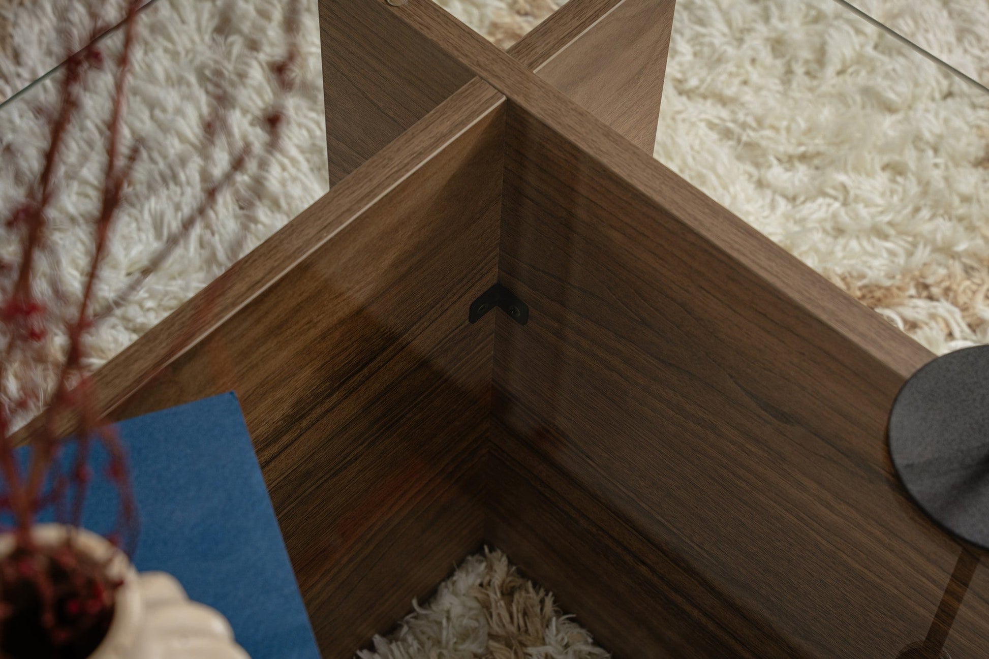Mesa de Centro "Vetrino" – Vidro Temperado e Nogueira, 105x65x40 cm, Design Moderno