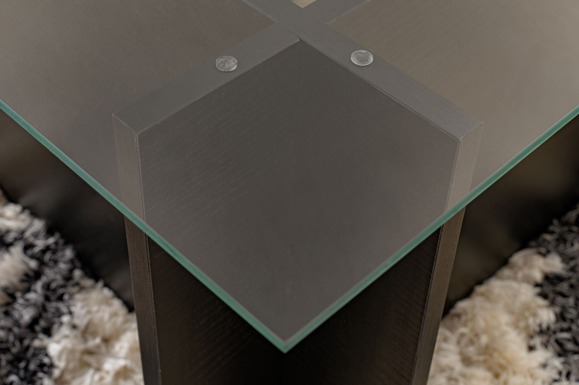 Mesa de Centro "Vetrino" – Vidro Temperado e Preto, 105x65x40 cm, Design Moderno