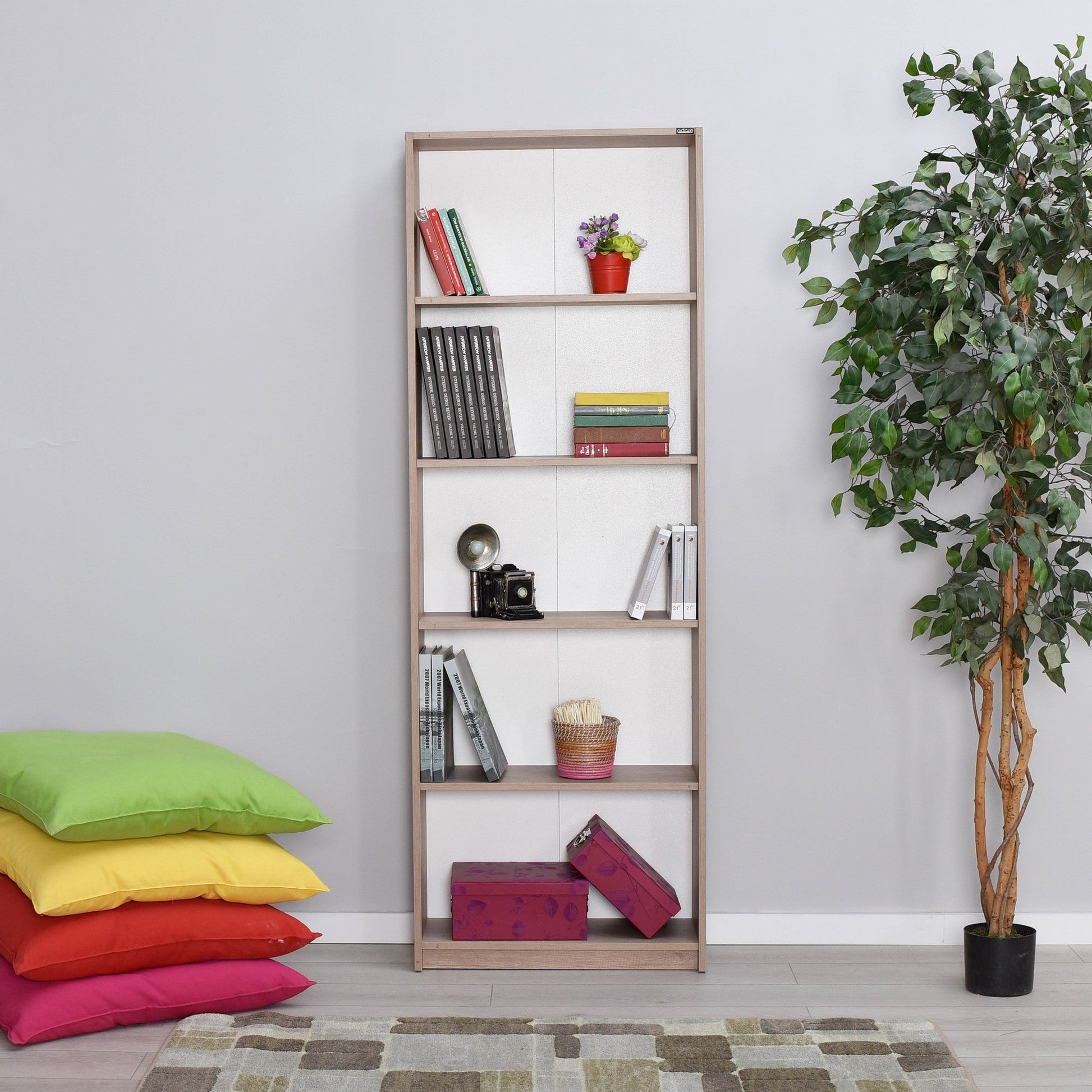 Estante “Verona” — 64x26x182 cm — Design Moderno em Nogueira Clara com Prateleiras Abertas e Fixação à Parede