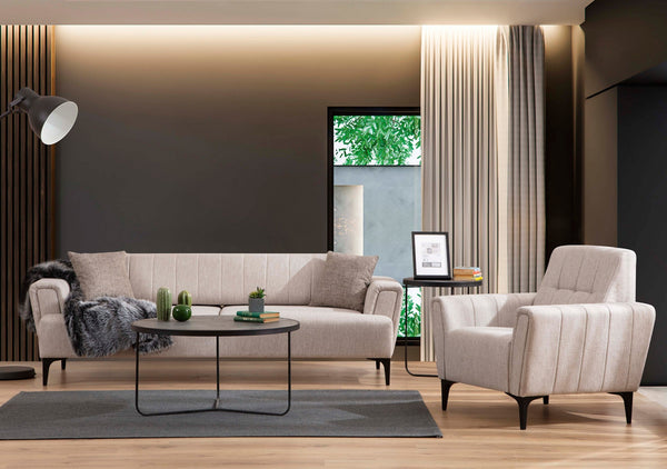 Poltrona “Sora” — 90x95x77 cm — Bege com Pernas Pretas, Espuma de Alta Densidade e Estrutura em Madeira de Faia