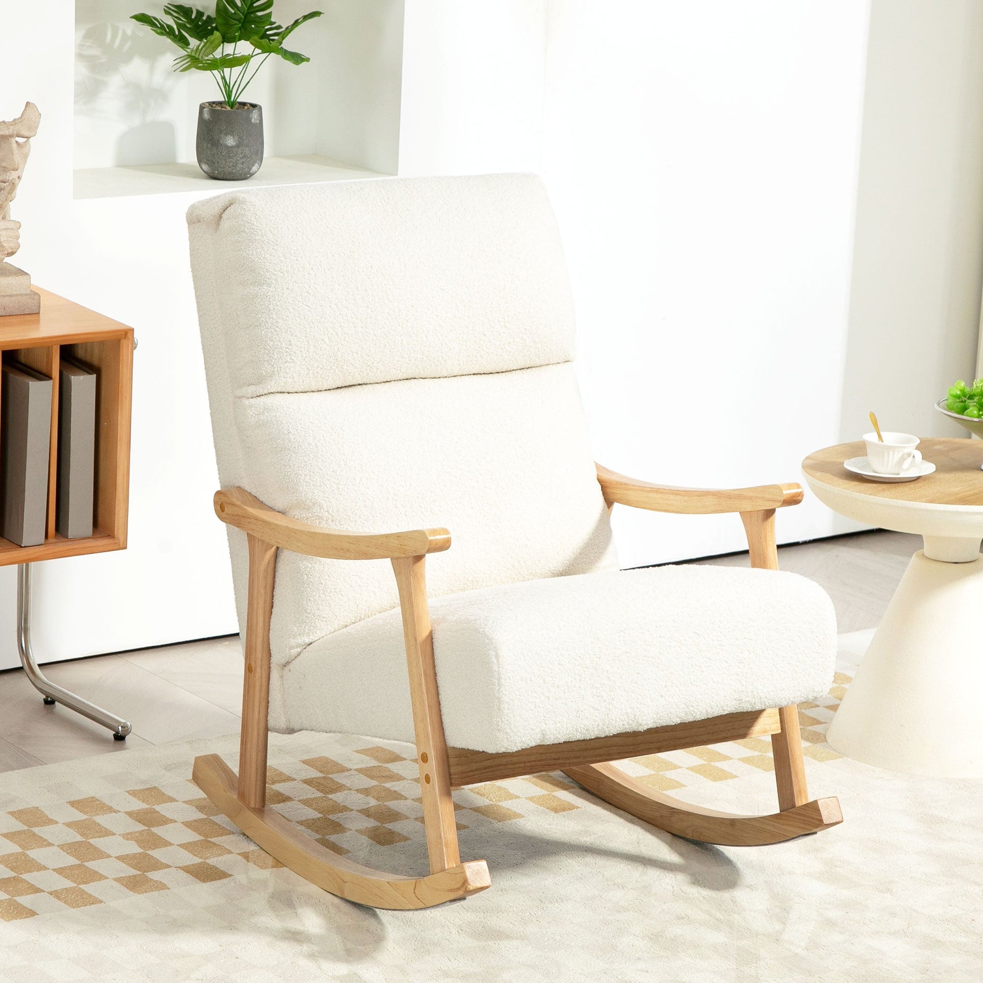 Poltrona Baloiço Moderna Poltrona Baloiço com Pés e Apoio para os Braços de Madeira de Faia Encosto Alto Poltrona de Amamentação Carga 120 kg para Dormitório Sala de Estar 65x90x98 cm Creme