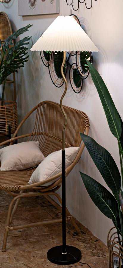 Candeeiro de Pé "Closy" Preto e Dourado – Ø46x172 cm - A minha loja