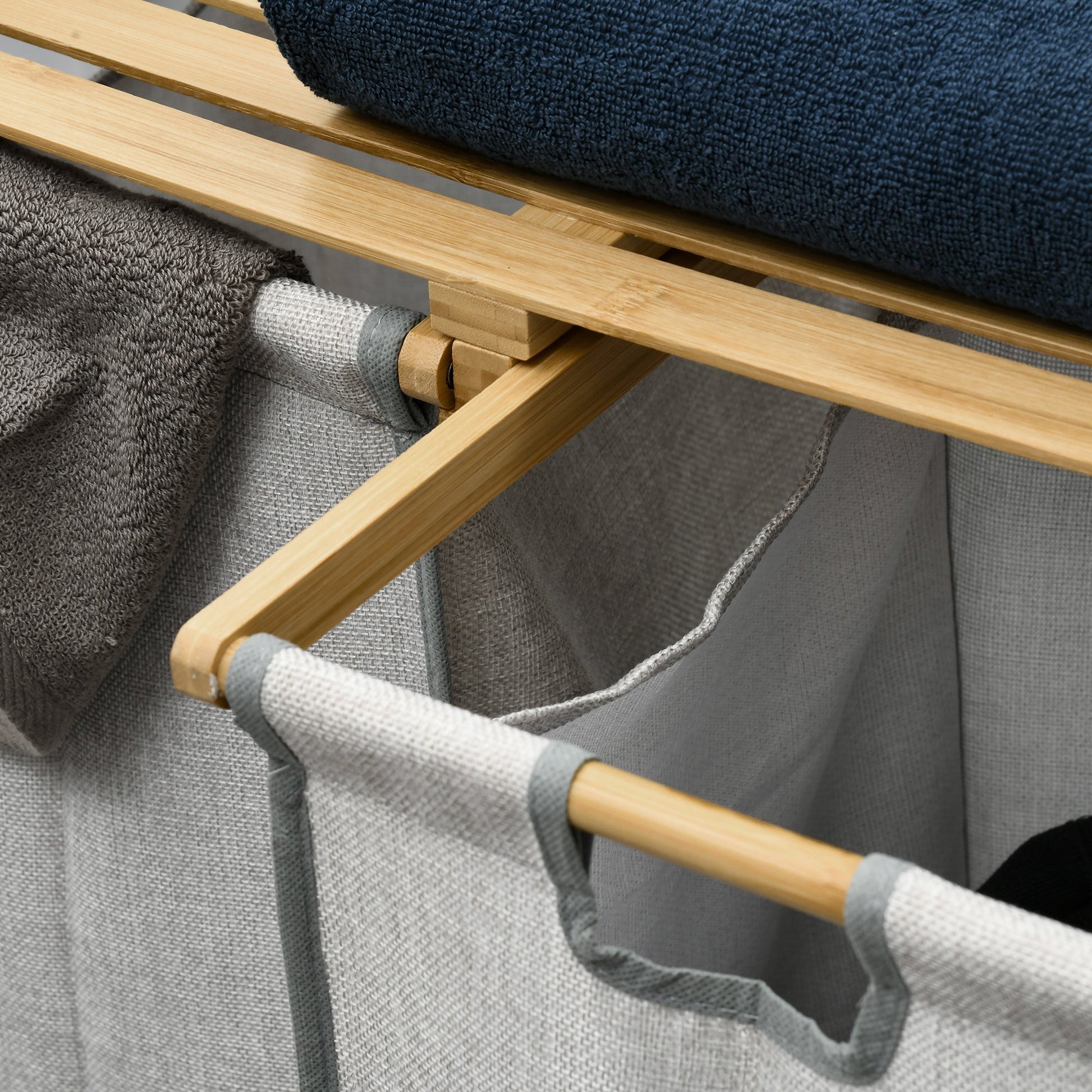HOMCOM Cesto de Roupa de Bambu Cesto de Roupa Suja com 2 Bolsas Amovíveis e 2 Prateleiras Carga 20 kg 2x40,6L para Casa de Banho Dormitório 64x33x73 cm Madeira - A minha loja