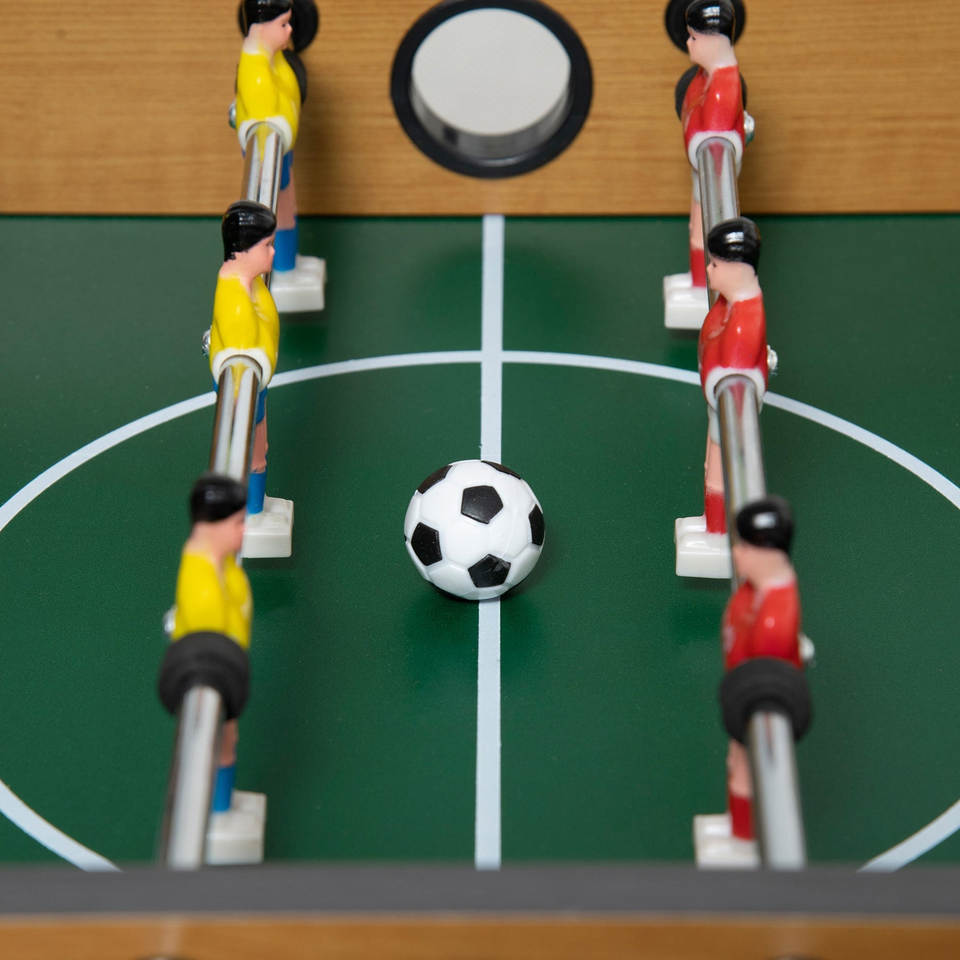 HOMCOM Matraquilho de Mesa para Crianças acima de 6 Anos Jogo de Mesa de Futbol de Madeira com 2 Bolas 6 Varas 2 Marcadores de Pontos 18 Jogadores 69x36,5x22cm Madeira - A minha loja
