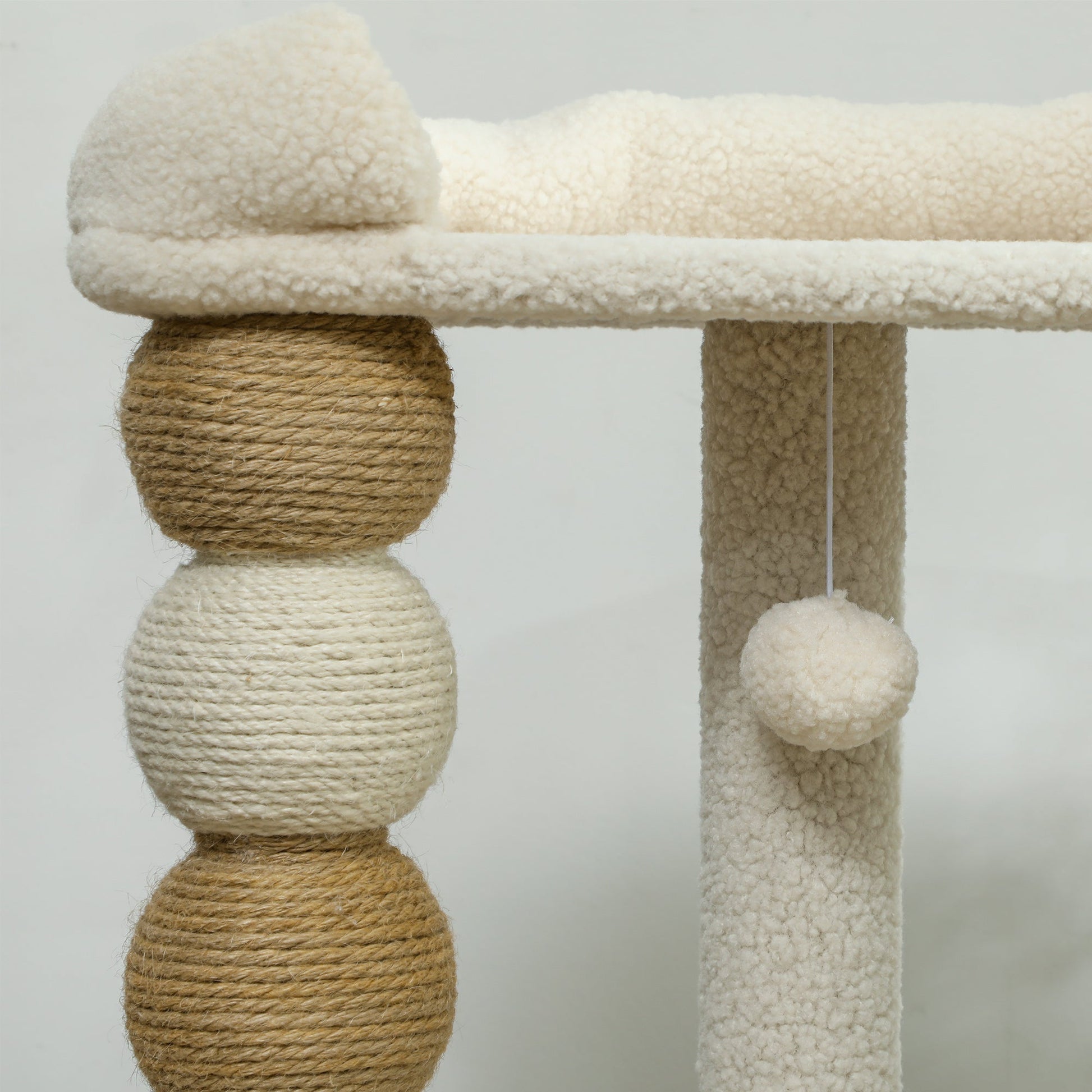 PawHut Arranhador para Gatos Altura 76 cm Arranhador para Gatos com Estofado em Borrego Plataformas Bola Suspensa e Poste de Juta Bege