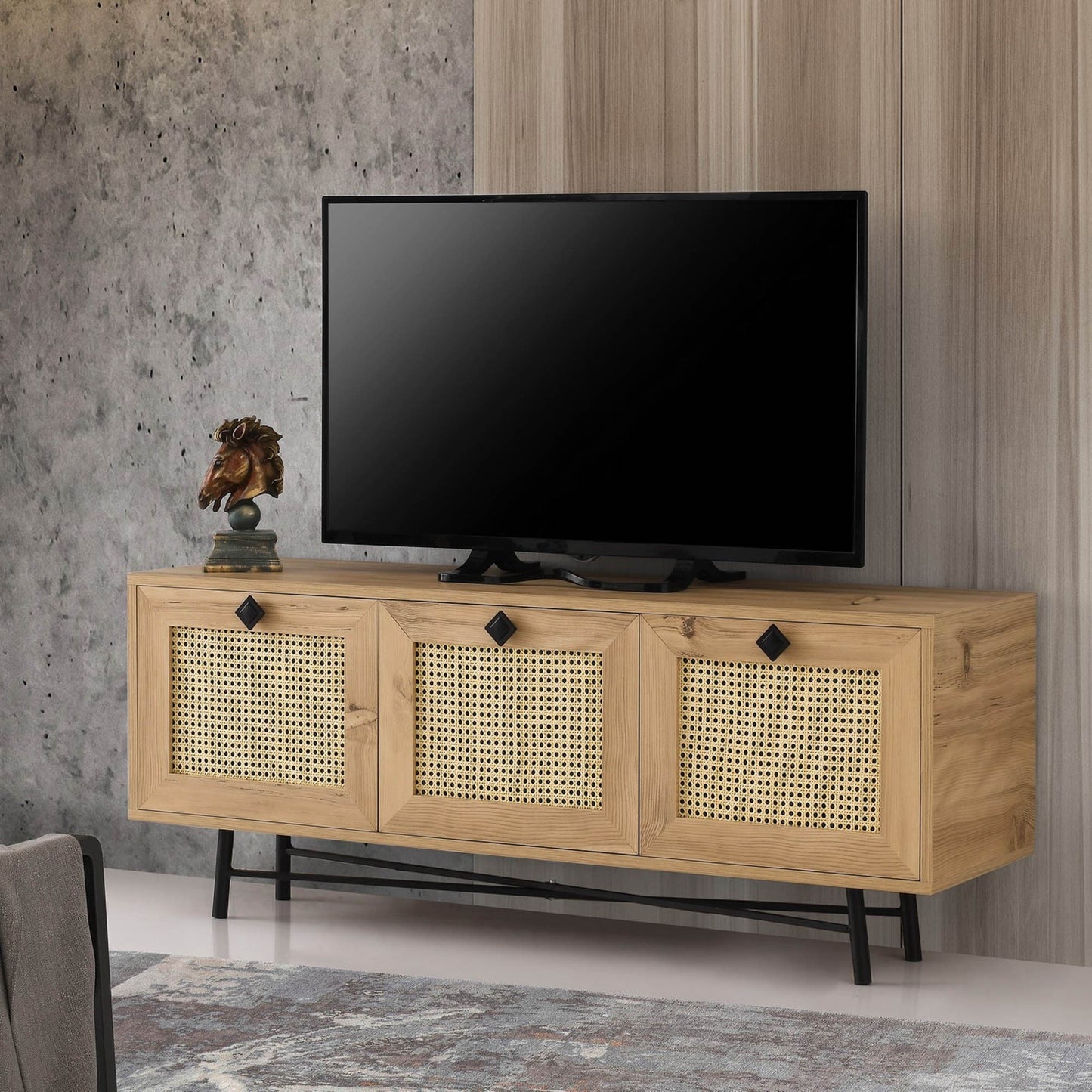 Móvel de TV "Bjorn" com 3 Portas - Carvalho Artesanal - Vime - 140x60x40 cm - Design Boémio - A minha loja