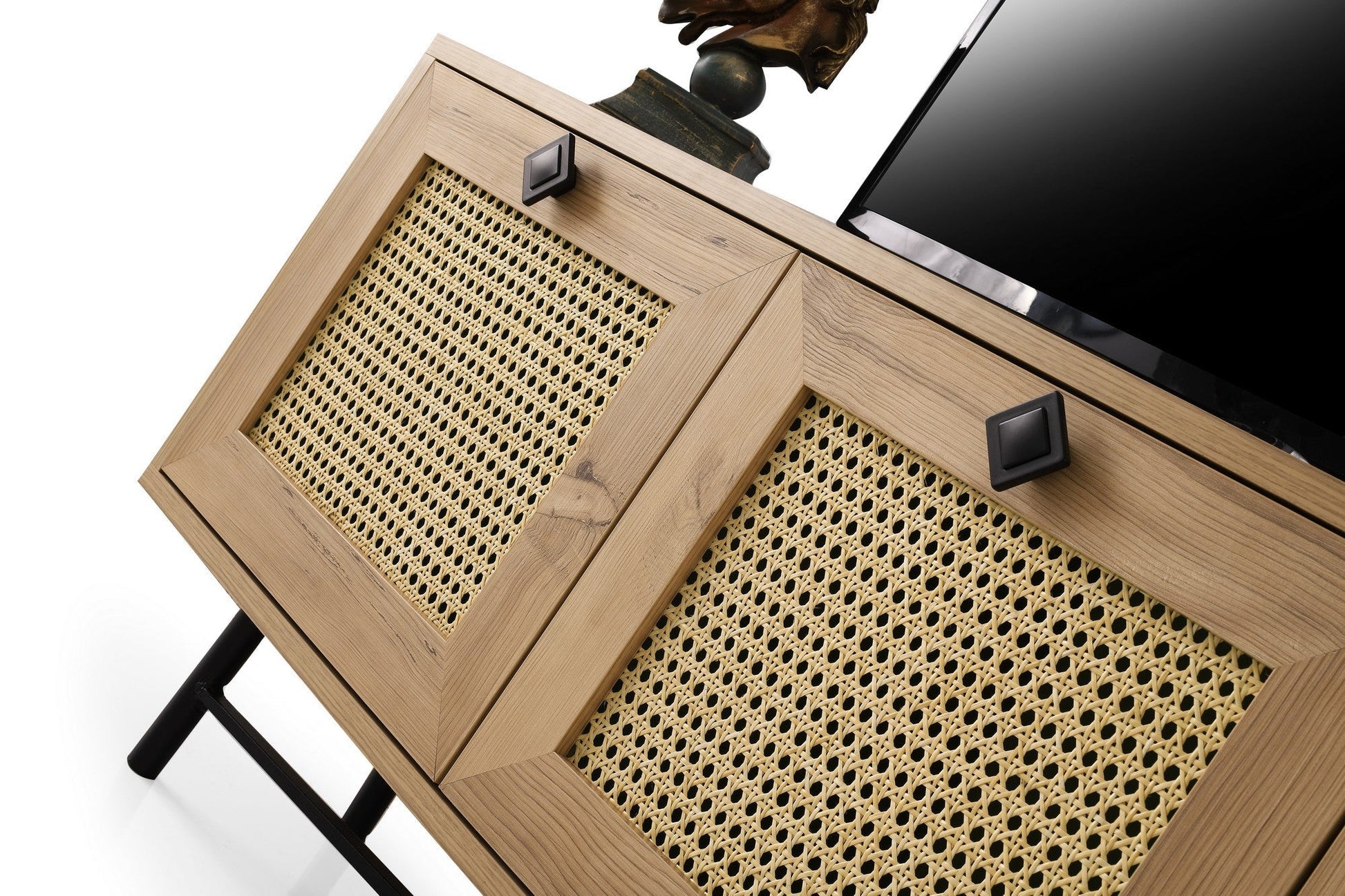 Móvel de TV "Bjorn" com 3 Portas - Carvalho Artesanal - Vime - 140x60x40 cm - Design Boémio - A minha loja