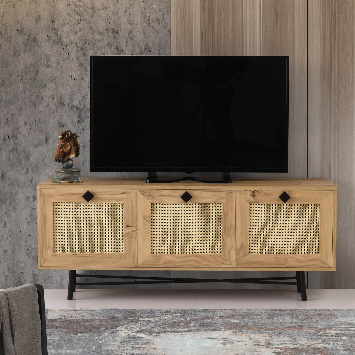 Móvel de TV "Bjorn" com 3 Portas - Carvalho Artesanal - Vime - 140x60x40 cm - Design Boémio - A minha loja
