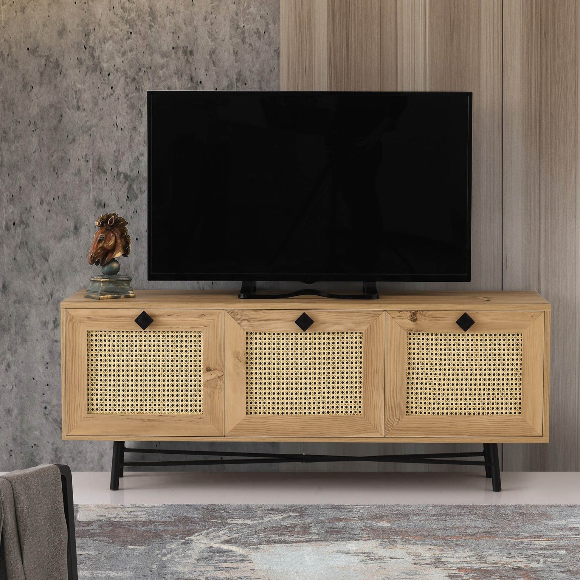 Móvel de TV "Bjorn" com 3 Portas - Carvalho Artesanal - Vime - 140x60x40 cm - Design Boémio - A minha loja