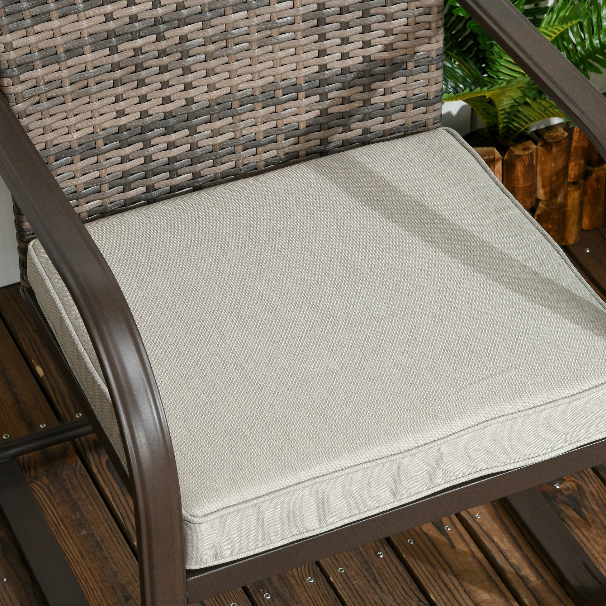 Outsunny Conjunto de Móveis de Jardim de Vime 3 Peças Móveis de Exterior Incluí 2 Poltronas Baloiço com Almofadas e Mesa Redonda para Varanda Pátio Marrom - A minha loja