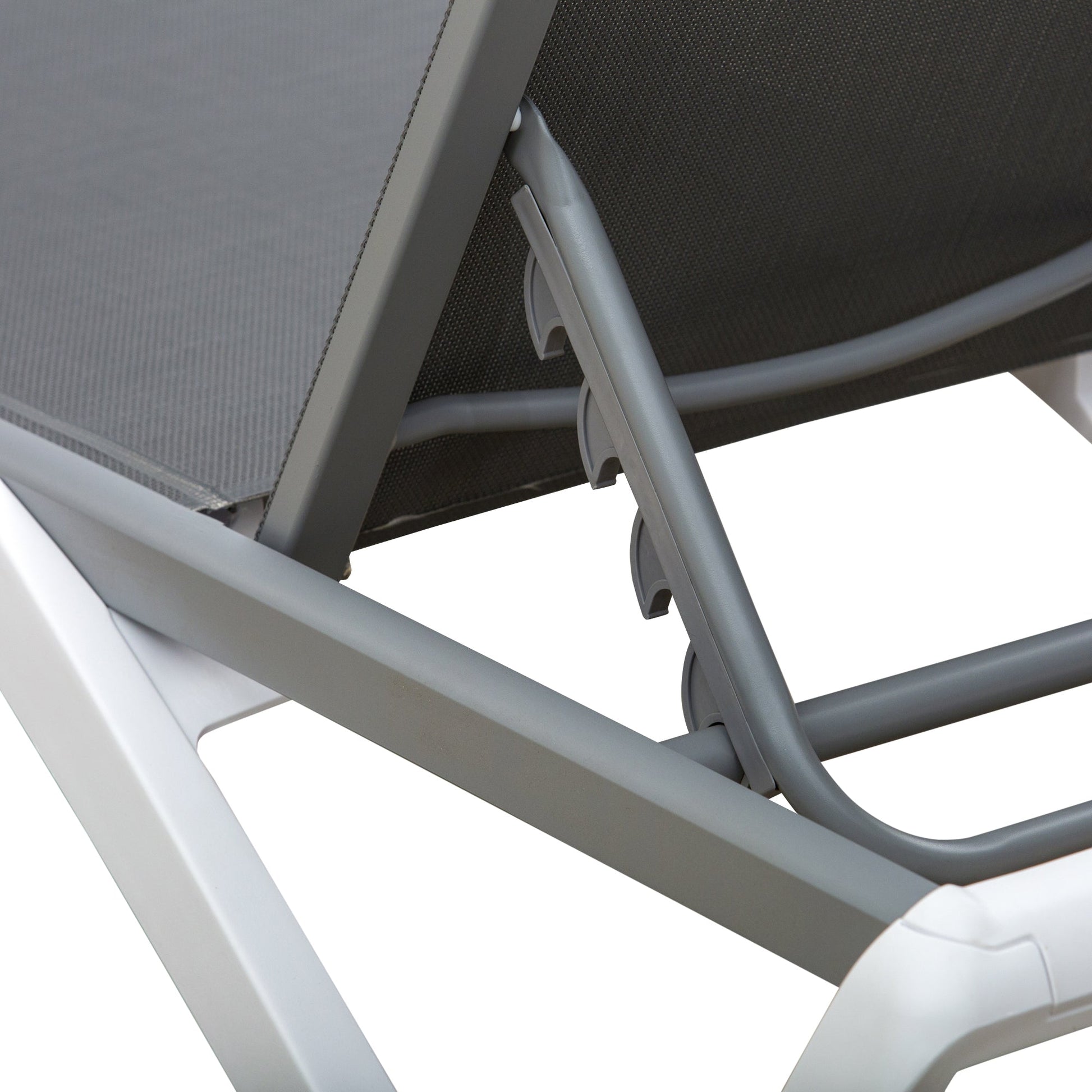 Outsunny Espreguiçadeira de jardim reclinável com rodas e encosto ajustável em 5 níveis Poltrona relaxante de alumínio para terraço varanda e piscina 170x67.5x95 cm Branco cinza - A minha loja