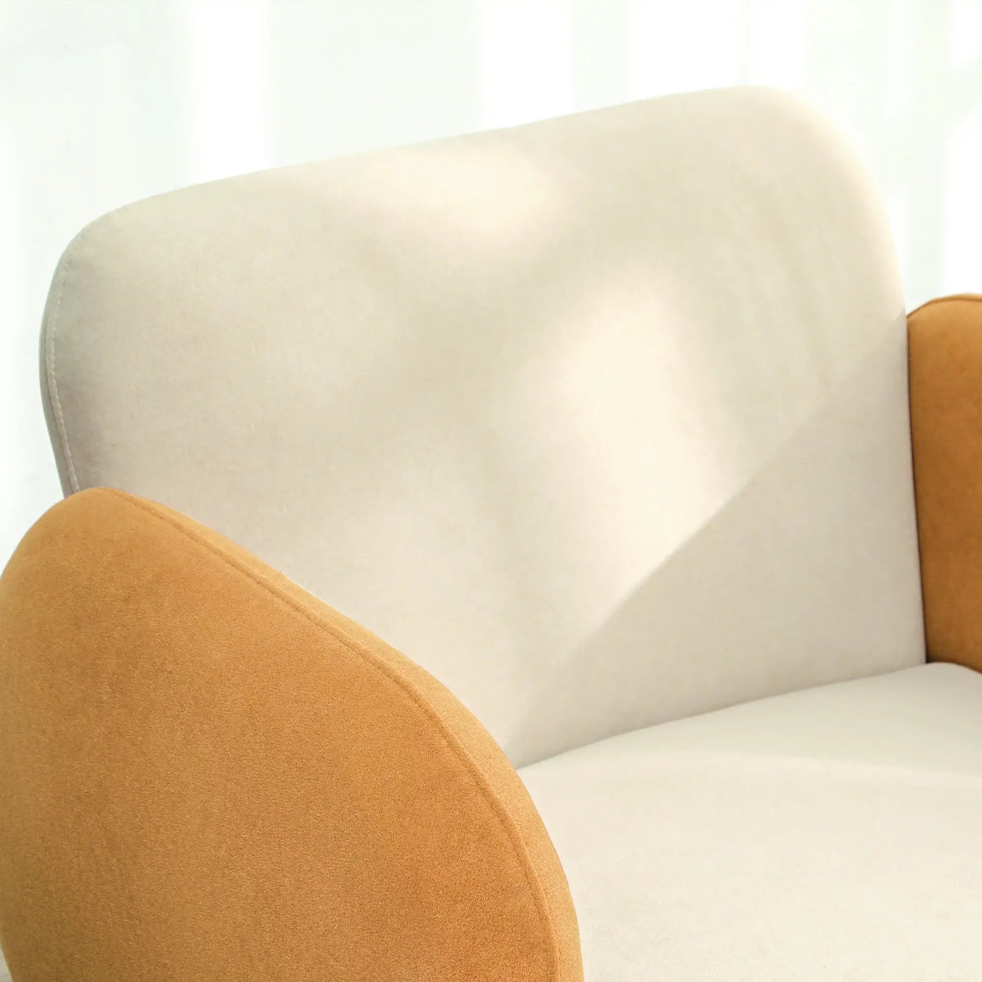 Poltrona Fluffy - Veludo Bege e Ocre - Madeira de Borracha - 72x87x82 cm - Design Moderno - A minha loja